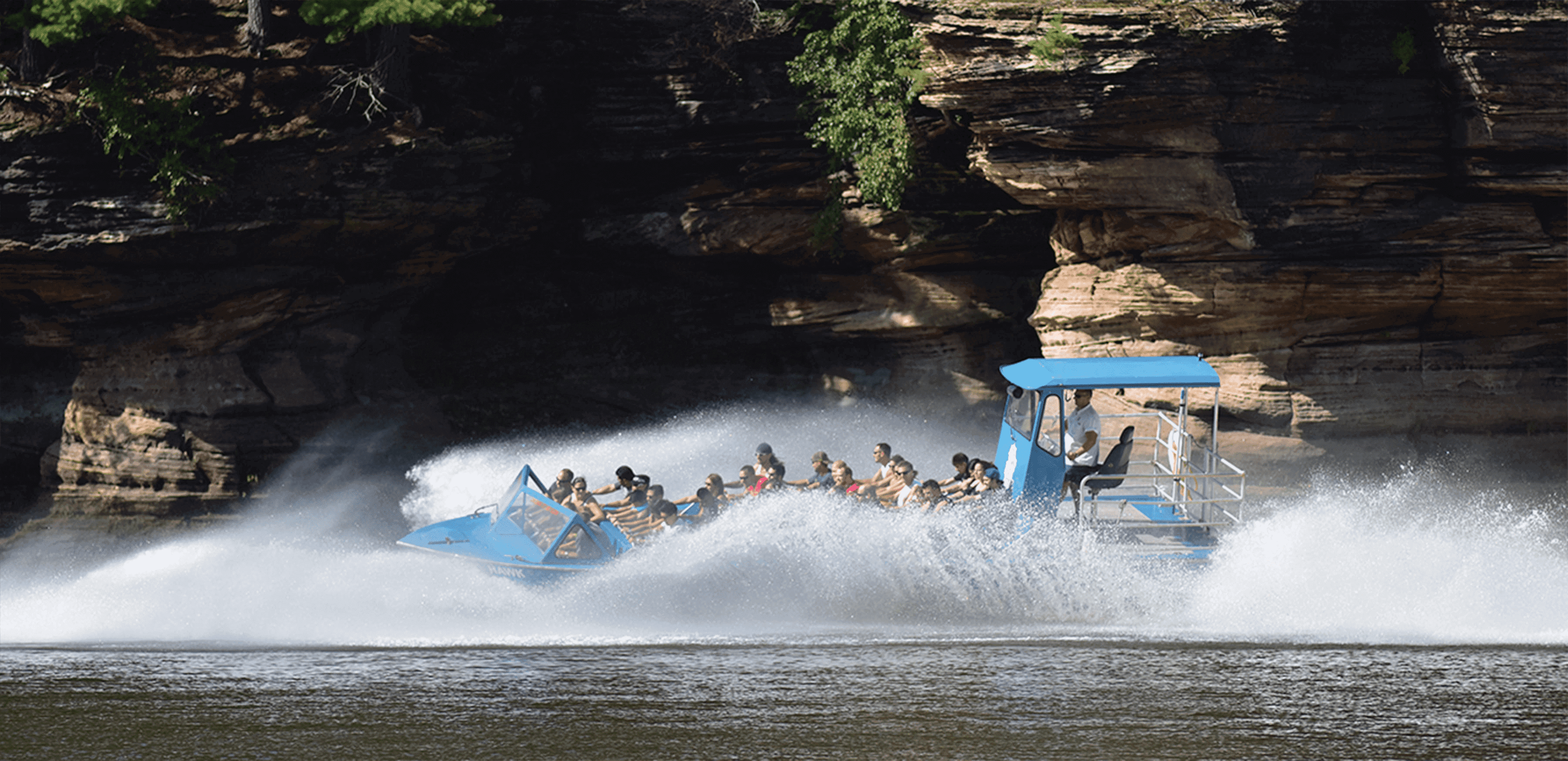 Jet Boat Adventures running through the Wisconsin Dells canyon